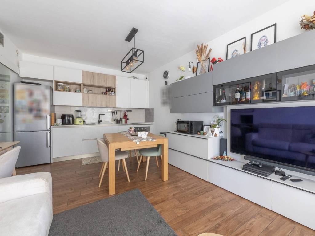 appartamento in vendita a Milano in zona Baggio