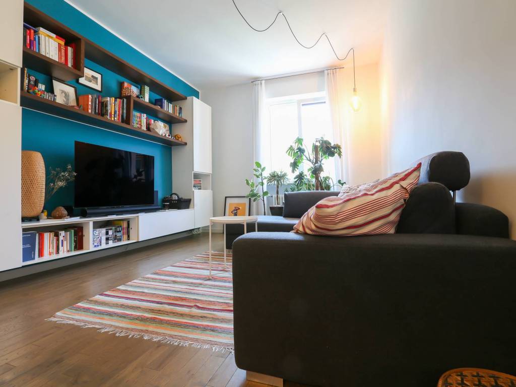 appartamento in vendita a Milano in zona Corvetto