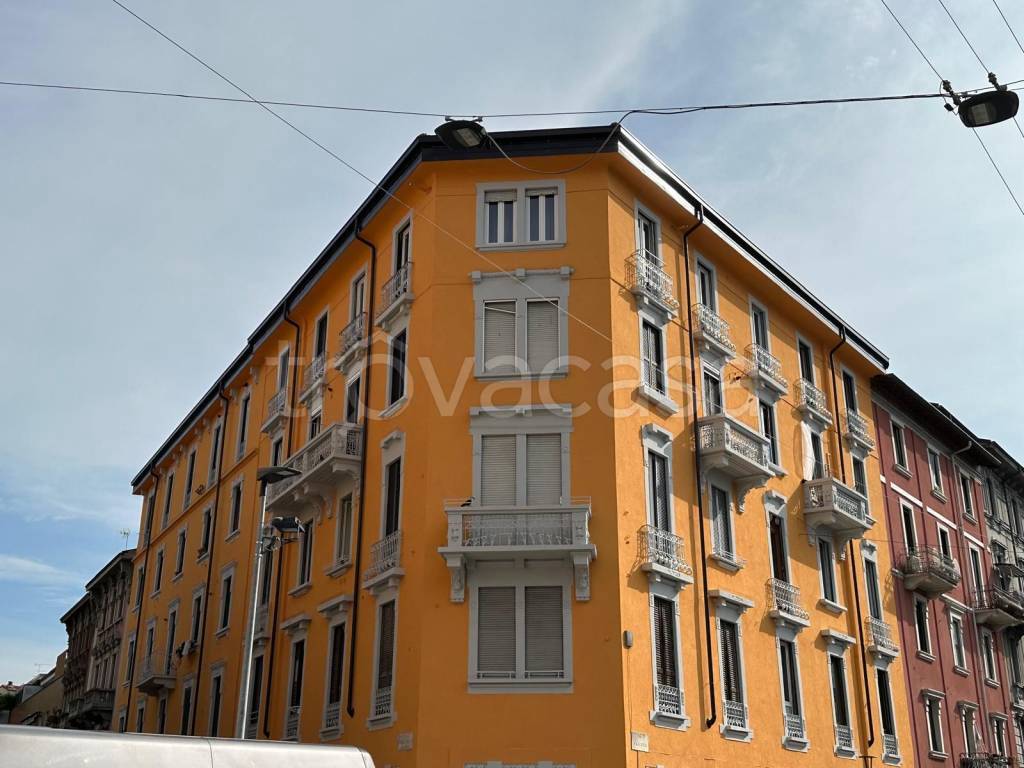 appartamento in vendita a Milano in zona Adriano