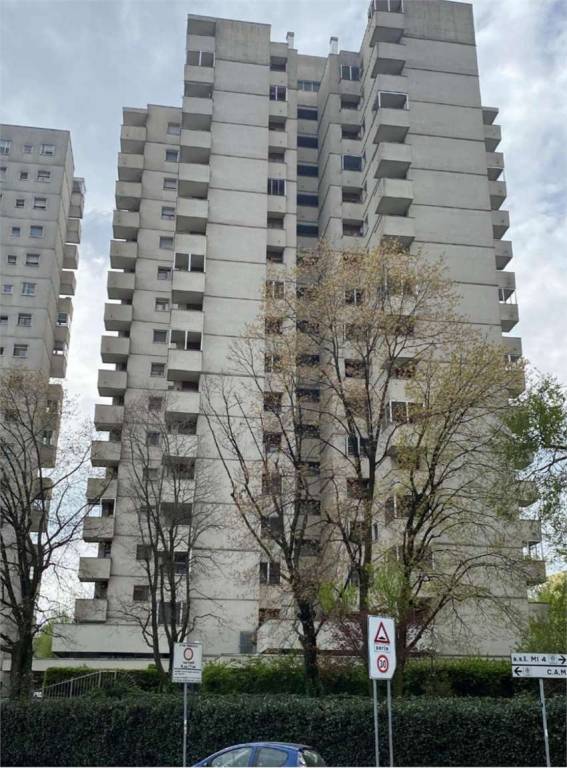 appartamento in vendita a Milano in zona Gratosoglio