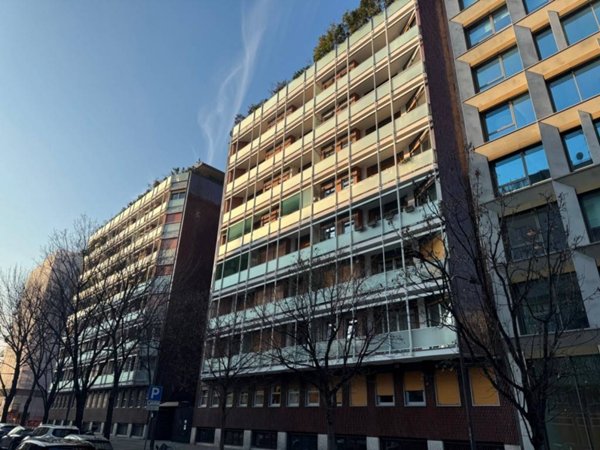 appartamento in vendita a Milano in zona Solari