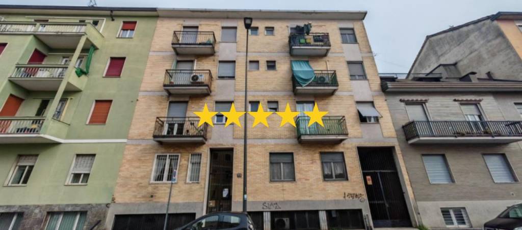 appartamento in vendita a Milano in zona Baggio