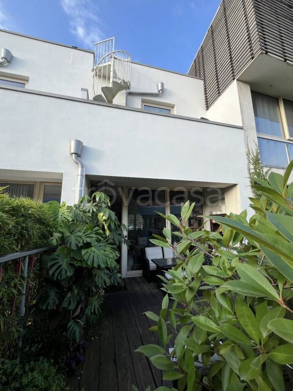 appartamento in vendita a Milano in zona Bovisa