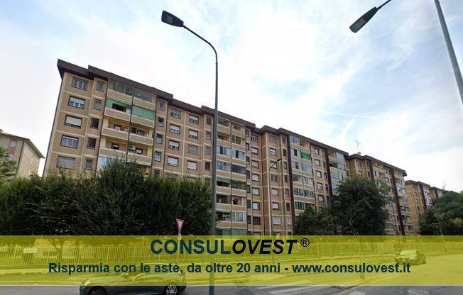 appartamento in vendita a Milano in zona Gallaratese