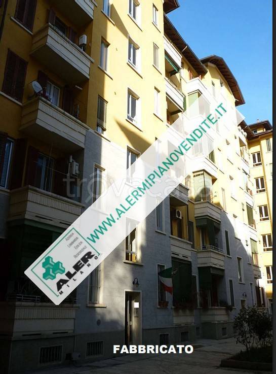 appartamento in vendita a Milano in zona Città Studi