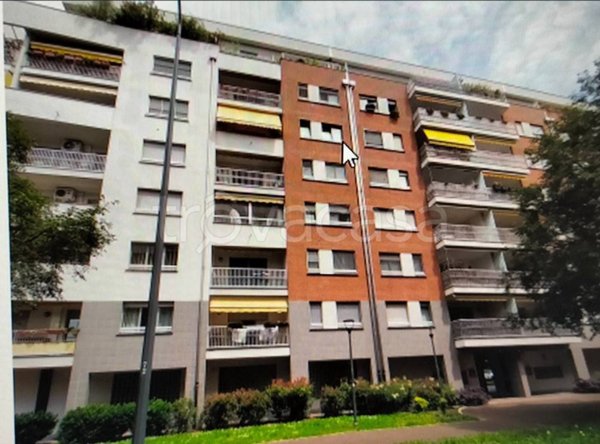 appartamento in vendita a Milano in zona Quarto Oggiaro
