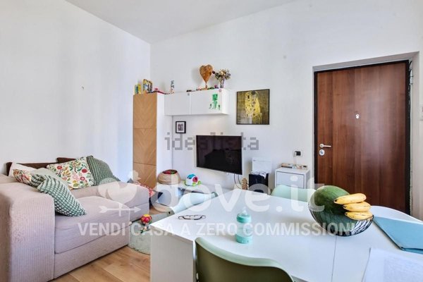 appartamento in vendita a Milano in zona Quinto Romano