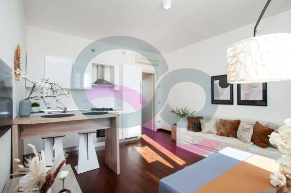 appartamento in vendita a Milano in zona San Cristoforo