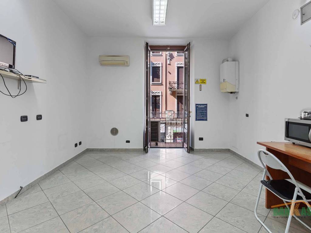 appartamento in vendita a Milano in zona Stazione Centrale