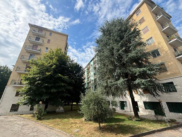 appartamento in vendita a Milano in zona Vigentino