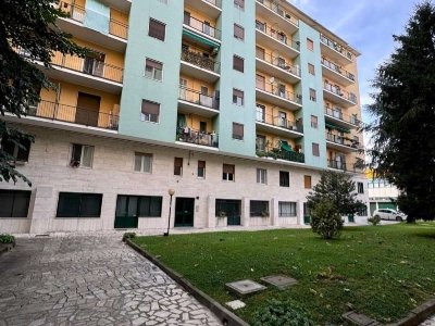 appartamento in vendita a Milano in zona Vigentino