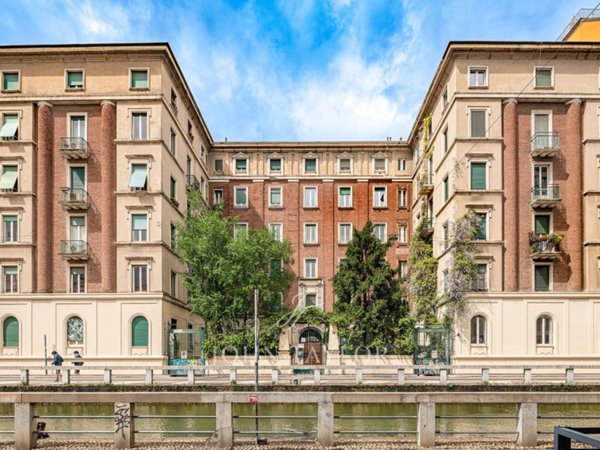 appartamento in vendita a Milano in zona Porta Genova