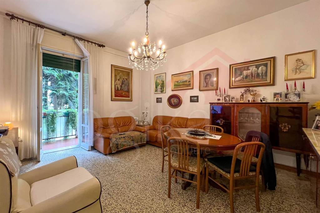 appartamento in vendita a Milano in zona Lorenteggio