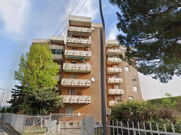 appartamento in vendita a Milano in zona Piazzale Lodi
