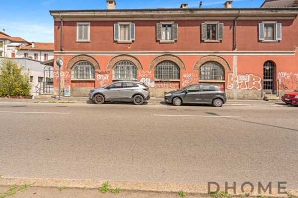 appartamento in vendita a Milano in zona Famagosta
