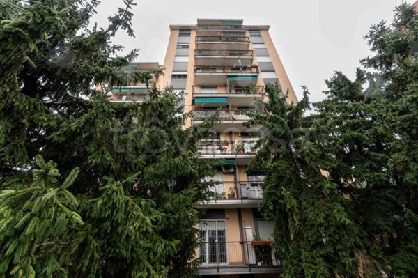 appartamento in vendita a Milano in zona Crescenzago