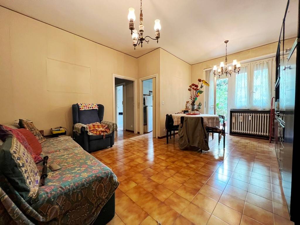 appartamento in vendita a Milano in zona QT8