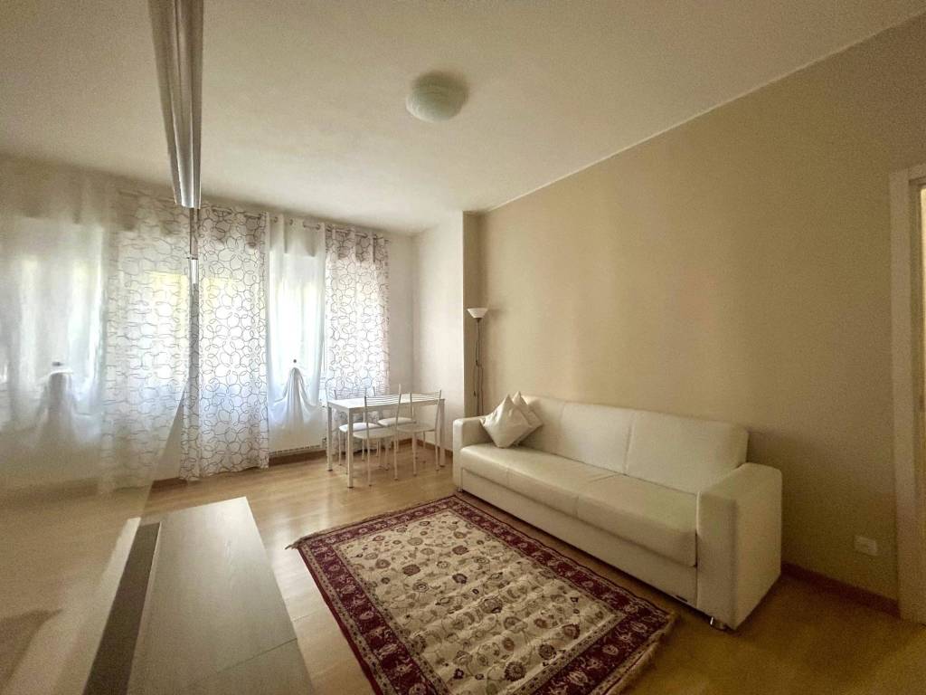 appartamento in vendita a Milano in zona Solari