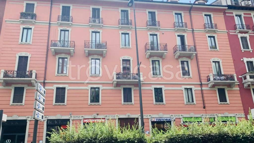 appartamento in vendita a Milano in zona Bocconi