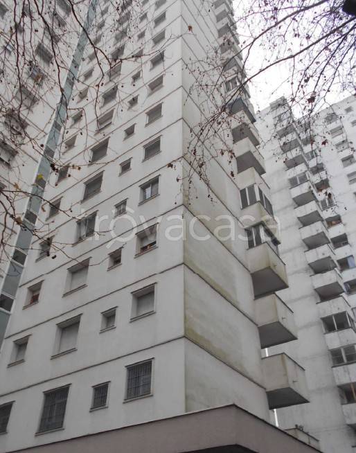 appartamento in vendita a Milano in zona Gratosoglio