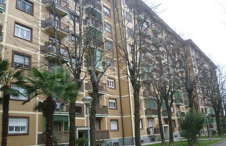 appartamento in vendita a Milano in zona Gallaratese