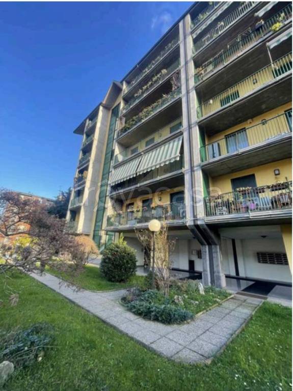 appartamento in vendita a Milano in zona Piazzale Lodi