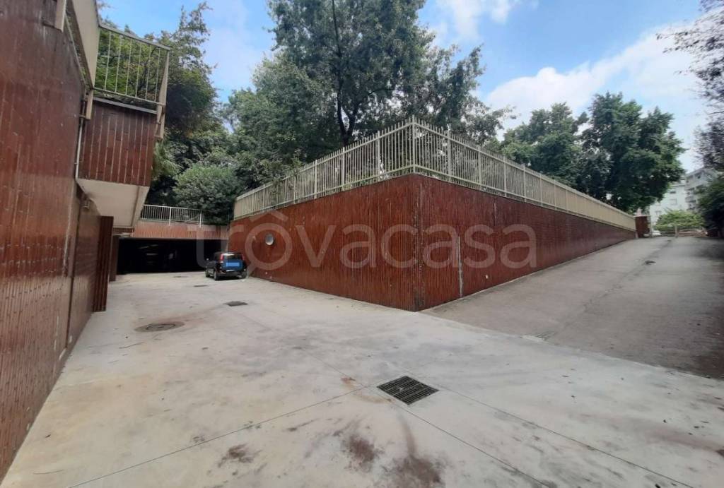 appartamento in vendita a Milano in zona Piazzale Lodi