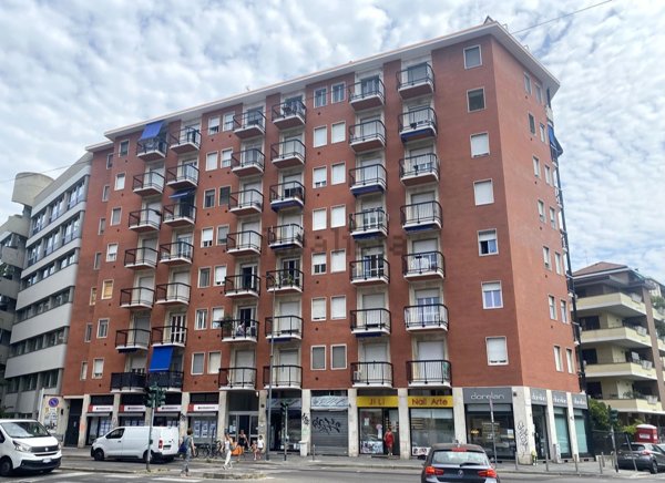 appartamento in vendita a Milano in zona San Cristoforo
