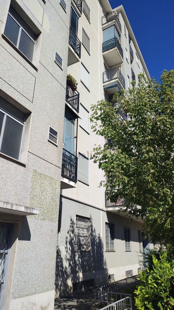 appartamento in vendita a Milano in zona Corvetto