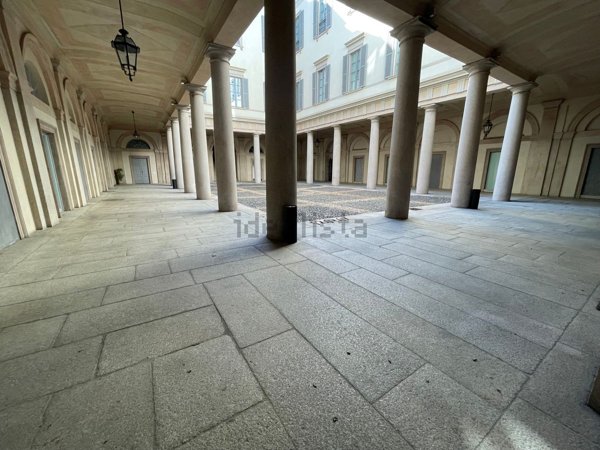 appartamento in vendita a Milano in zona Cagnola