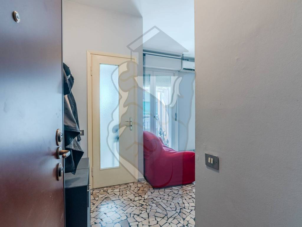 appartamento in vendita a Milano in zona Adriano