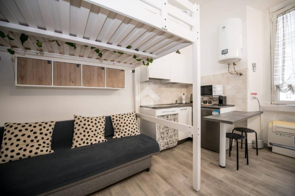 monolocale in vendita a Milano in zona Rogoredo