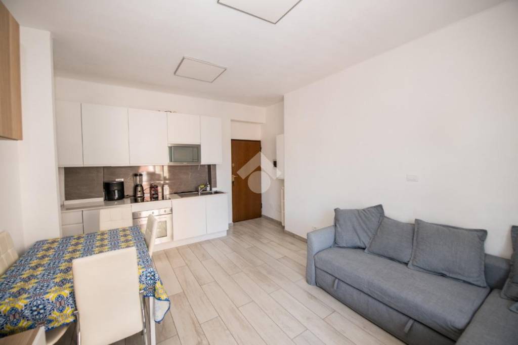 appartamento in vendita a Milano in zona Baggio