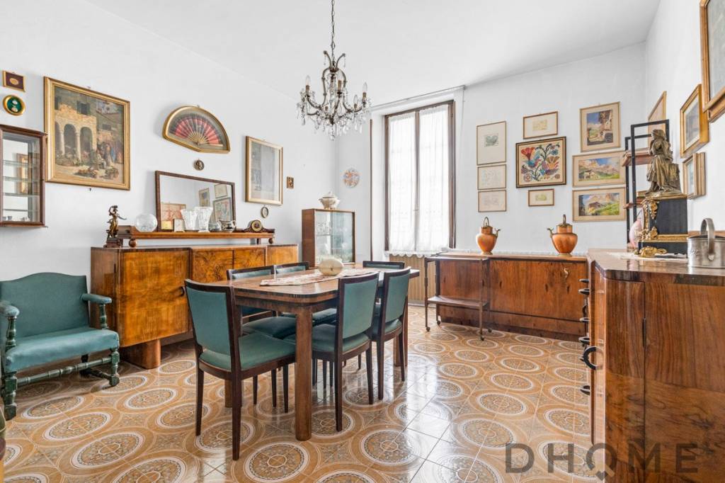 appartamento in vendita a Milano in zona Porta Garibaldi