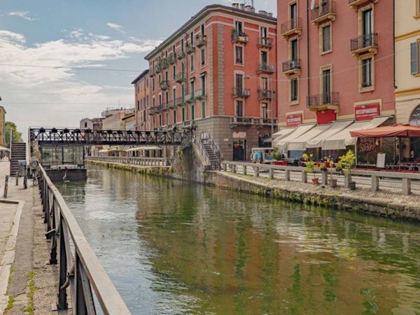 negozio in vendita a Milano in zona Porta Ticinese