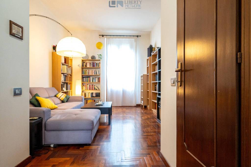 appartamento in vendita a Milano in zona Sempione