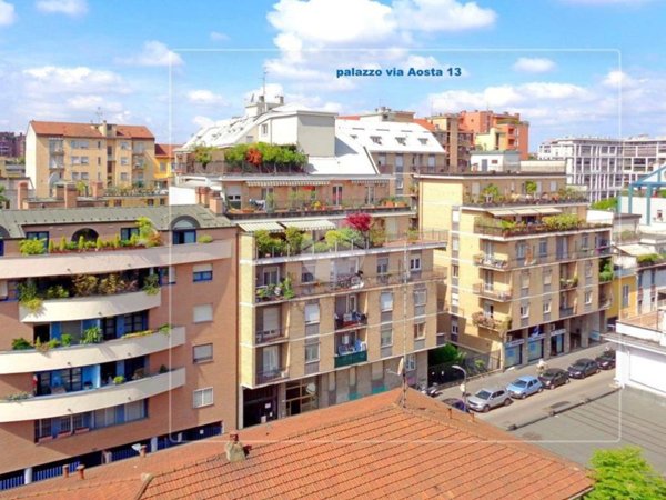 appartamento in vendita a Milano in zona Isola