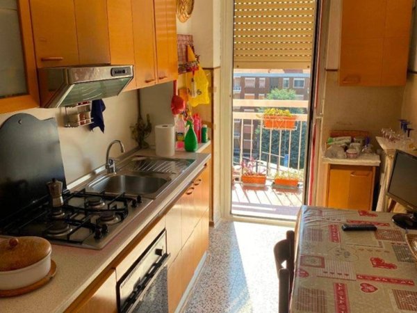 appartamento in vendita a Milano in zona Baggio
