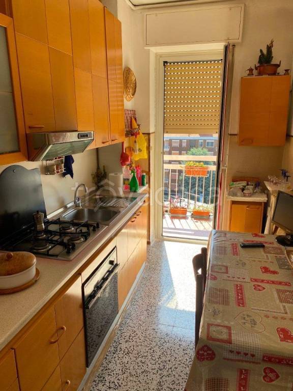 appartamento in vendita a Milano in zona Baggio