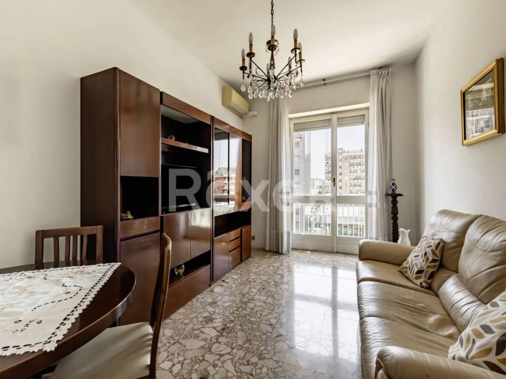 appartamento in vendita a Milano in zona Famagosta