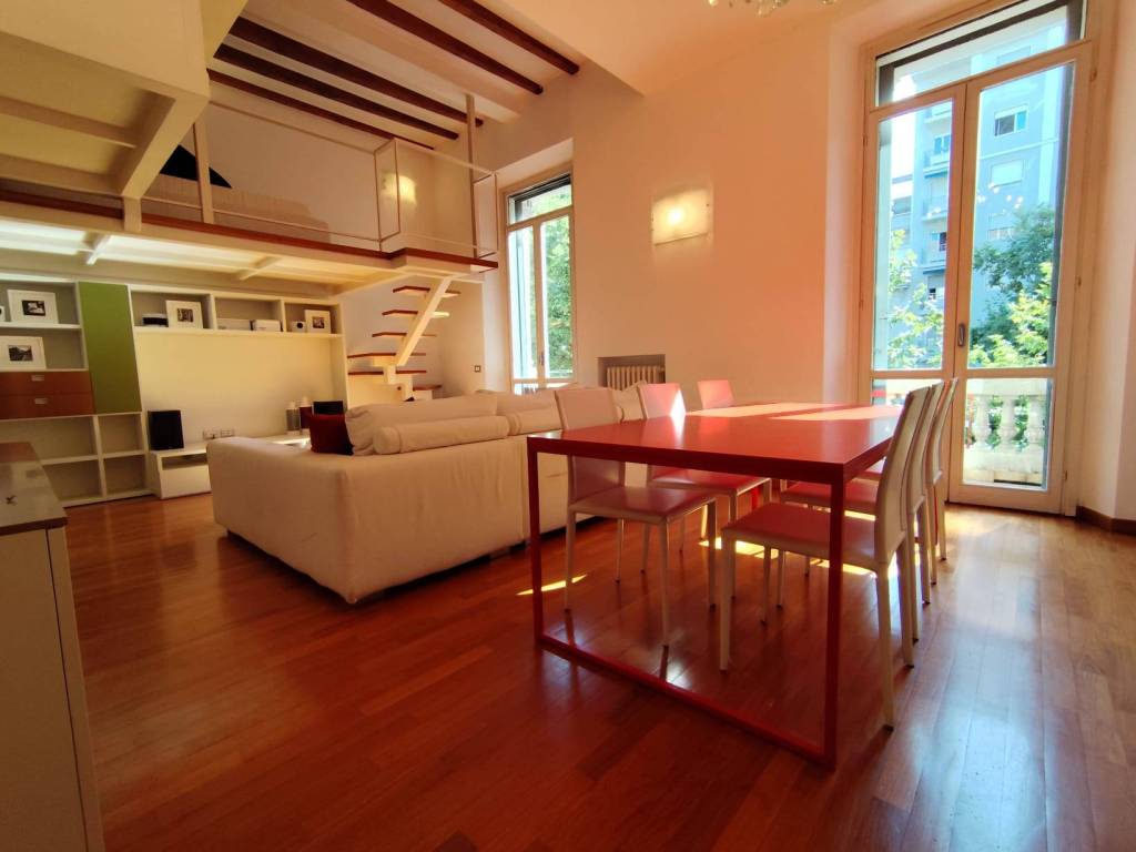 appartamento in vendita a Milano in zona Città Studi