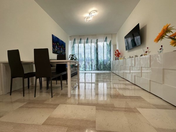 appartamento in vendita a Milano in zona Famagosta