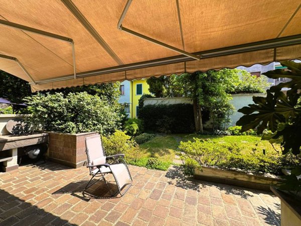 casa indipendente in vendita a Milano in zona Porta Vittoria