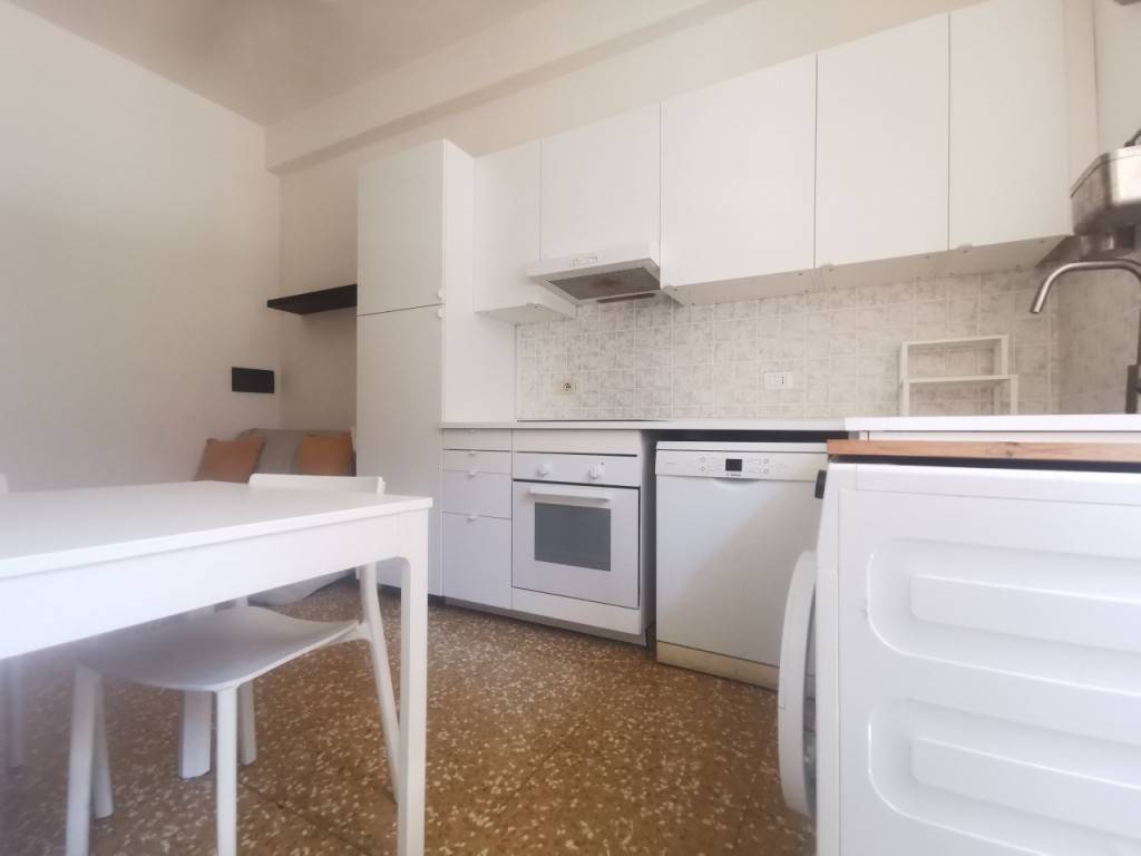 appartamento in vendita a Milano in zona Porta Genova