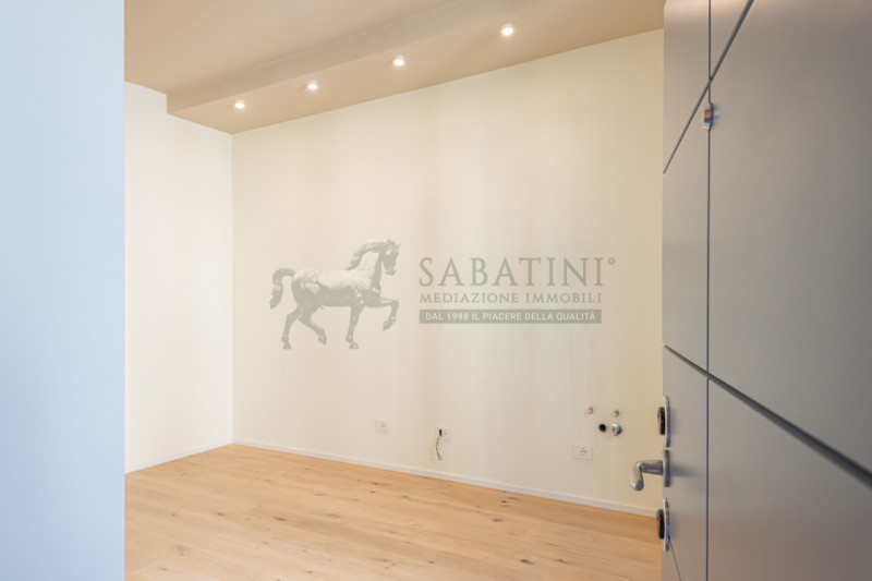 appartamento in vendita a Milano in zona Porta Garibaldi