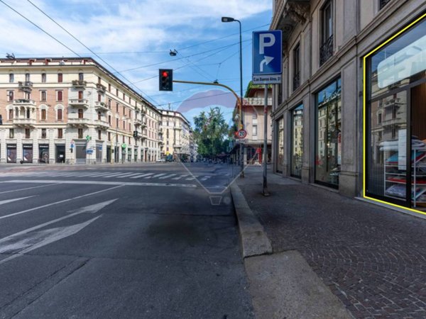 negozio in vendita a Milano in zona Centro Direzionale
