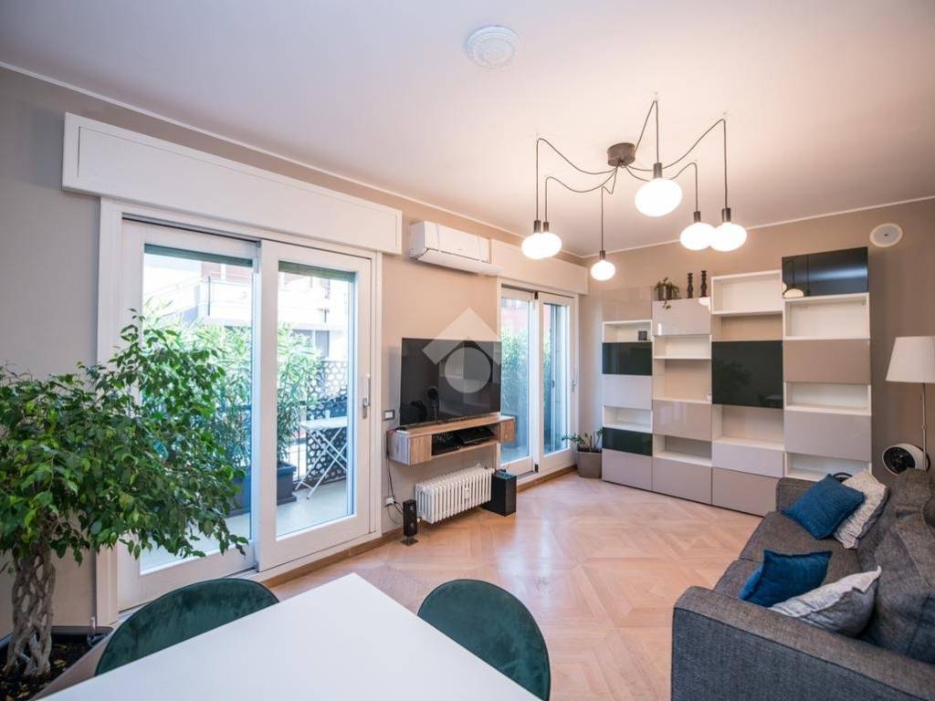 appartamento in vendita a Milano in zona Porta Venezia
