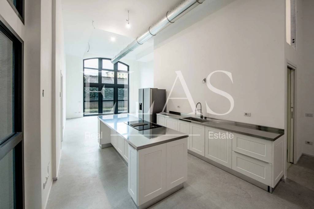 ufficio in vendita a Milano in zona Porta Romana