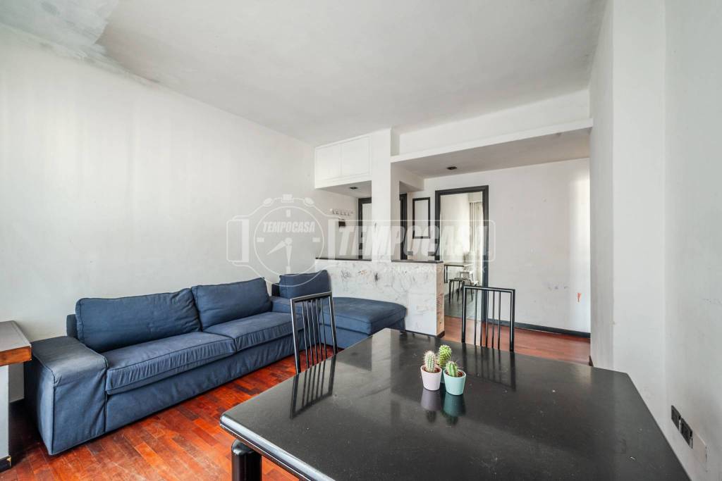 appartamento in vendita a Milano in zona Morivione