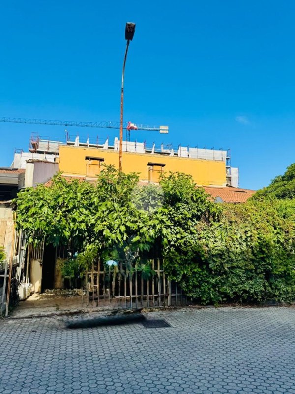appartamento in vendita a Milano in zona San Cristoforo